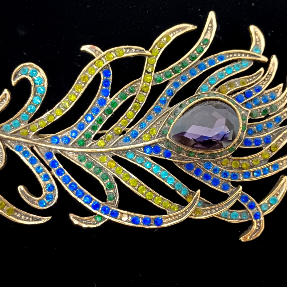 HEIDI DAUS PEACOCK PIN